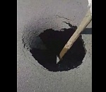 В Астрахани обнаружили опасный провал на дороге