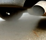 В Астрахани мужчина погиб в автомобиле с включенным двигателем