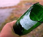 В астраханском райцентре 66-летний мужчина смертельно истыкал знакомого разбитой бутылкой