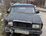 В Астрахани подростки угнали «Жигули» и врезались в столб