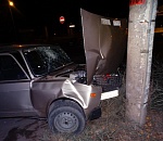 В Астрахани автомобиль протаранил линию электропередач