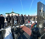 Игроки и тренеры астраханского «Динамо» почтили память легендарного гандболиста Василия Кудинова