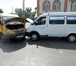 Это не шутки: столкнулись две маршрутки