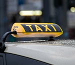 В Астрахани пассажир такси набросился на водителя с пистолетом 