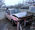 В Астрахани пьяный водитель врезался в ограждение