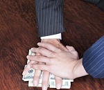 Сотрудник энергетической компании вымогал с предпринимателя более миллиона рублей за якобы зафиксированное нарушение