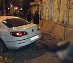 Иномарка сбила в центре Астрахани 17-летнюю девушку – она скончалась на месте ДТП