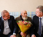 Астраханского ветерана поздравили с 98-летием