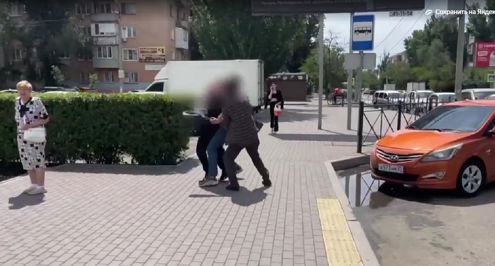 Астраханцы стали свидетелями оперативного задержания 