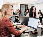 Самозанятых астраханцев бесплатно обучили основам предпринимательства