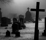 Астраханские судебные приставы арестовали автомобиль на кладбище