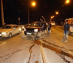 В Астрахани столкнулись две иномарки: пострадали три человека