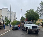 У нулевого километра в Астрахани после ЧП с Пежо меняют столбы