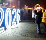 Вчера зажигали елку, сегодня зажигаем на катке: в Астрахани начались предновогодние праздники мероприятия