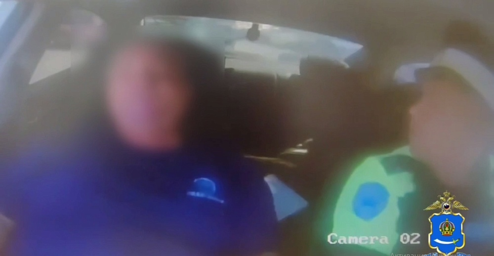 Астраханские полицейские спасли водителя от фатальной ситуации