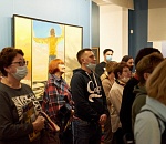 Федеральный минкульт передал астраханской "Догадинке" уникальные постсоветские картины