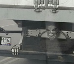 Астраханцев развеселил зловещий грузовик с мороженым