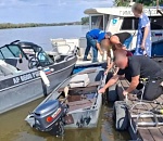 Под Астраханью мужчина выпал из мчавшейся лодки