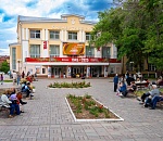 Музыкальные вечера открываются в сквере Астраханской филармонии