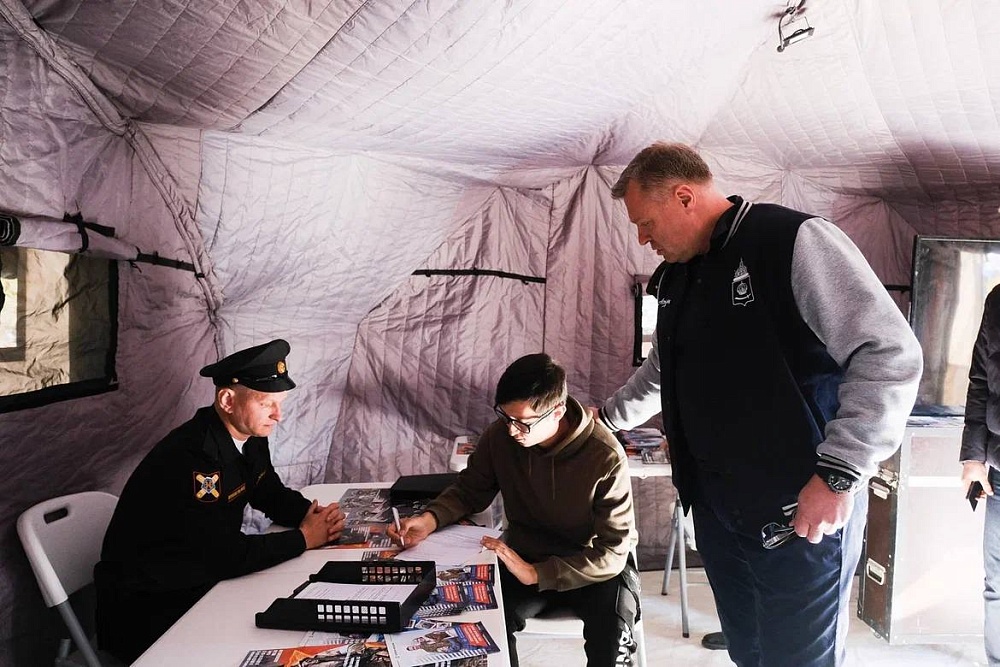 В астраханском пункте отбора на контрактную службу процедуры проходят без волокиты