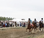 Жокей из Красноярского района взял главный приз – автомобиль – на астраханском Сабантуе
