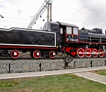 В сквере Астрахани появился памятник-паровоз