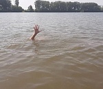 Под Астраханью подросток и мужчина не справились с течением и утонули