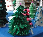 Астраханцев приглашают на выставку выбрать лучшую самодельную елочку