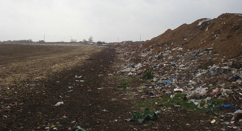 В астраханской земле нашли высокую концентрацию опасного токсичного  соединения