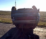 Под Астраханью водитель вылетел из опрокинувшейся машины на 26 метров