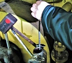 В астраханском порту таможенники нашли на казахстанском судне «лишние» горючее и моторное масло