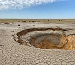 При строительстве скважины филиала "Астрахань бурение" 13 часов фонтанировала водо-газо-глино-песчаная смесь