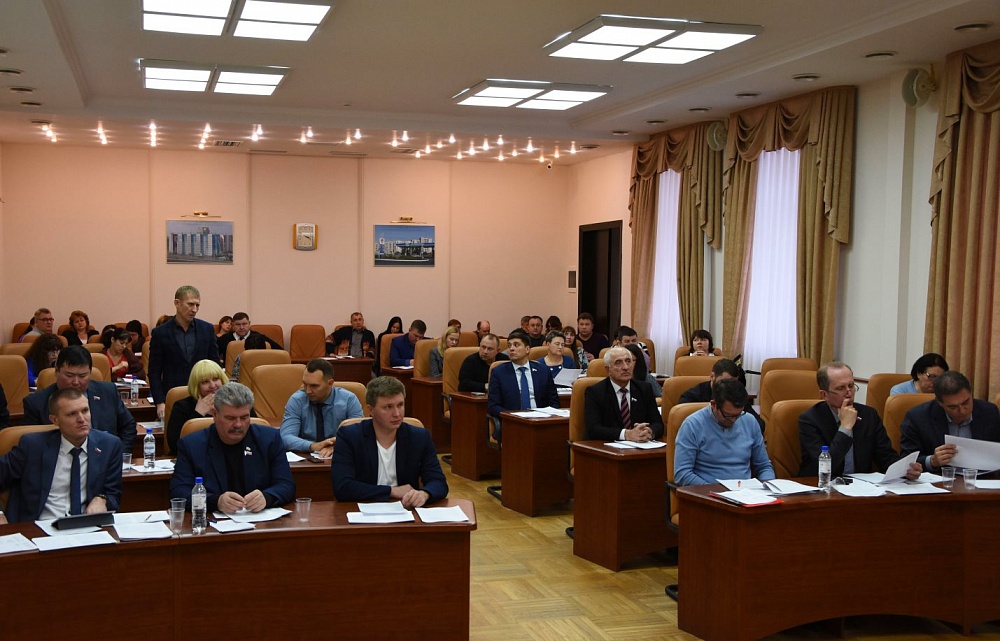 Депутаты Гордумы недовольны ремонтом учреждений образования