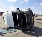 Кадры момента аварии с перевернувшейся 62-й маршруткой в Астрахани