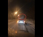В Астрахани водитель автомобиля, на крыше которого катался пассажир, наказан 