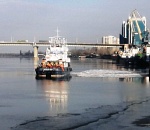 Продолжение грязной истории: в Астрахани масляный след на волжской воде оставило иностранное судно 