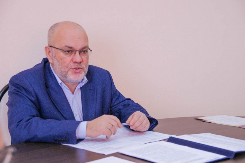 Минобразования Астраханской области призывает не паниковать