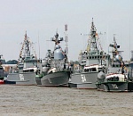Корабли Каспийской флотилии уничтожили морские и воздушные цели
