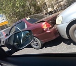 В Астрахани 5 автомобилей собрали паровозик