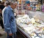 Астраханские  власти будут сдерживать возможный рост цен в связи с введенным  эмбарго 