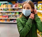 Астраханцы жалуются на то, что их заставляют снимать маски при покупке алкоголя