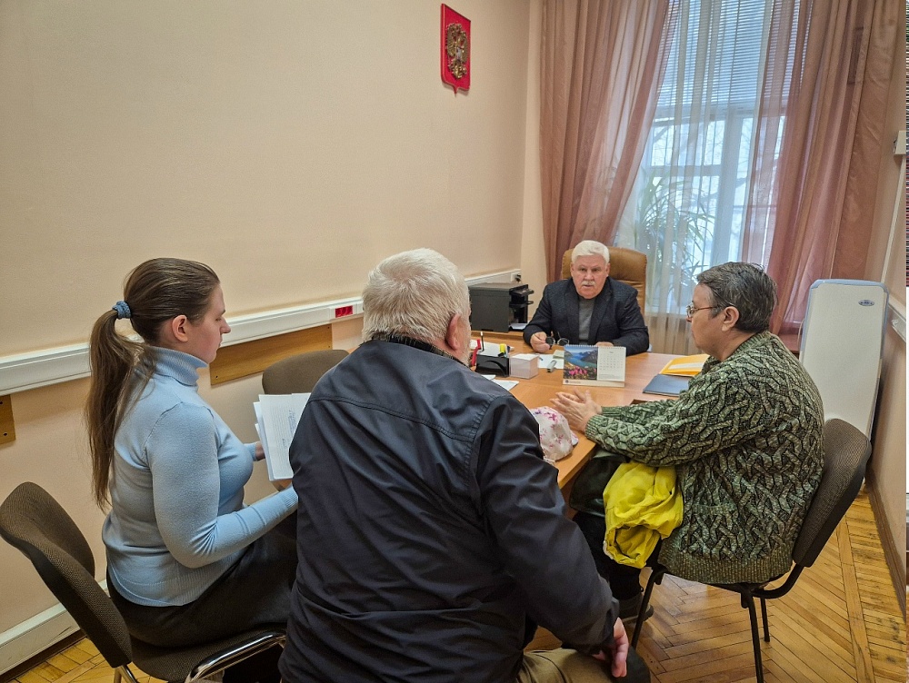 Астраханцы могут обратиться за защитой прав на прием к омбудсмену