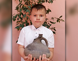 Астраханский школьник случайно нашел артефакт времен Хазарского каганата