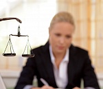 В Астрахани адвокат продавала несуществующие рабочие места