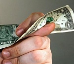 В Астрахани "бизнес-леди" почти на миллион обманула друзей