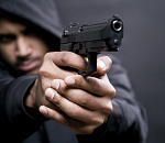 В Астрахани неадекватный мужчина хотел расправиться с соседом