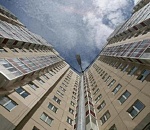 В Астраханской области 9-летний мальчик упал с пятого этажа и выжил