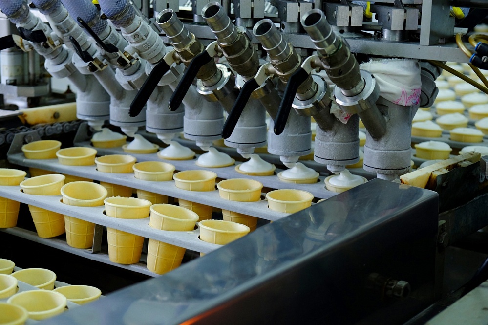 От стартапа до бизнеса: в Астрахани открылся цех по производству мороженого. Фоторепортаж