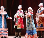 В Астрахани в день выборов президента у избирательных участков споют и станцуют