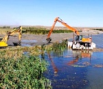 С помощью нового нацпроекта Астраханская область расчистит еще 97 км местных водоемов